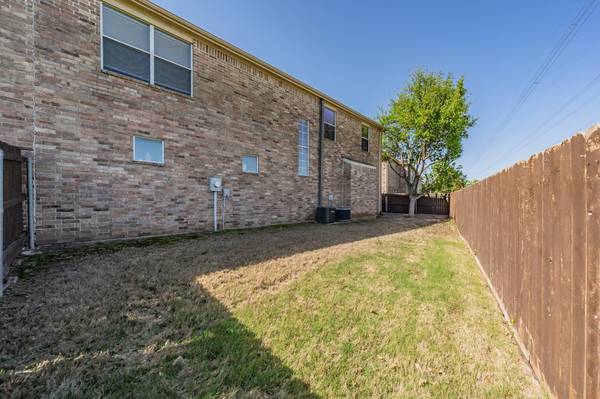 $299,000 / 2br - FINANCIAMIENTO POR EL VENDEDOR ADOSADO (GRAND PRAIRIE)63867602342401122