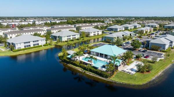 $1,775 / 2br - 1247ft2 - Hurricane Resistant Windows, 2bd 2ba, in Melbourne FL (4714 Crosswind Ct, Melbourne, FL)63846409873153121