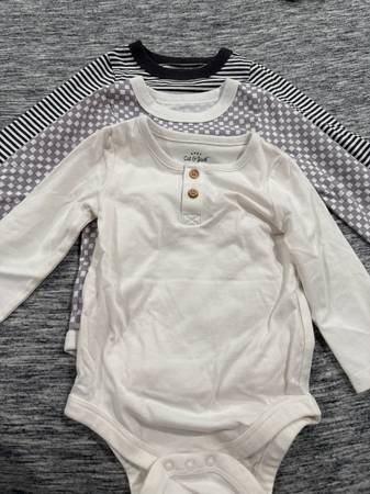 3 6-9 month boy onseies never worn 1