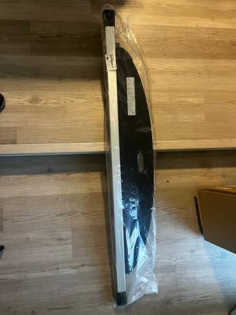 2020-2024 Kia Telluride Retractable Cargo Screen Assembly 1