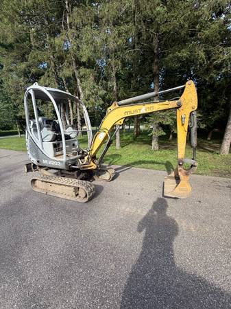 Mustang mini excavator 1
