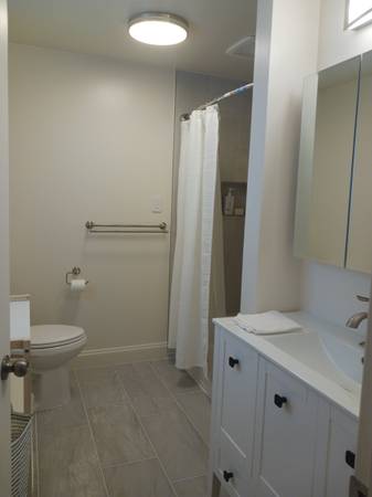 $850 / 1br - Small Bedroom Rental Female Sterling Park 4 Miles to Dulles Airport (Dulles Airport)63779442279553121