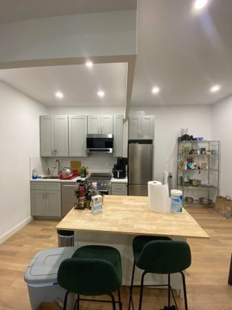 $520 / 2br - 600ft2 - Un dormitorio amueblado en una casa nueva (Williamsburg)63827342774403121