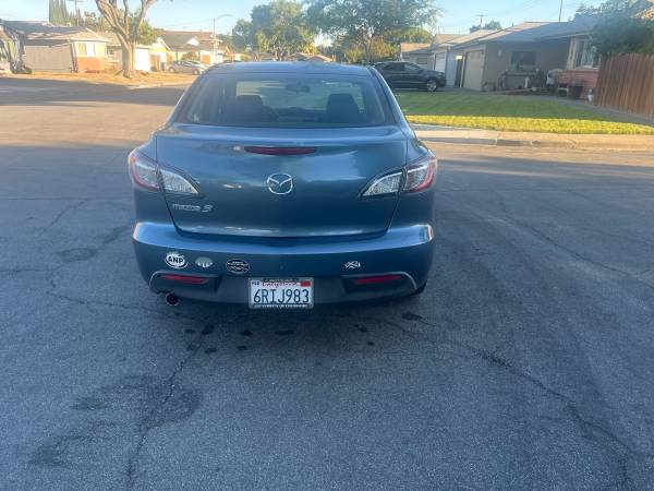 2010 Mazda3 touring Auto Título limpio solo 123 mil millas - $4,90063624254301059123