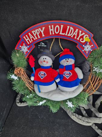 Brand new phillies Christmas wreath 1