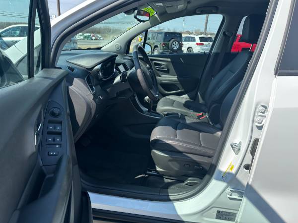 2021 CHEVROLET TRAX LT - $22,995 (Champlain)63441391807363123