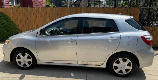 2009 Toyota Matrix - $3,000 (Chicago)63616748385923120