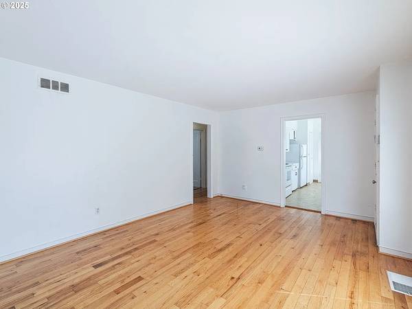 $1,780 / 2br - 812ft2 - Casa estilo cabaña (Beaverton, OR)63842023391105124