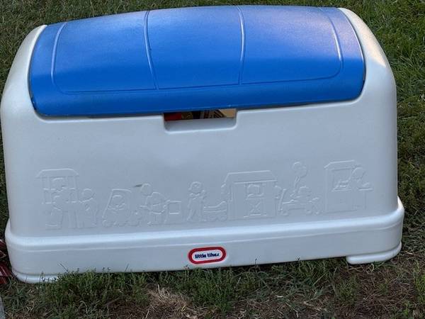 little tykes toy chest 1