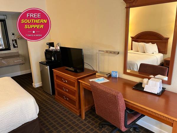 $385 / 1br - 300ft2 - Hot Meals, Clean Rooms, and Fast WiFi! Spend the week $385 week! (Candler)64029211214849123