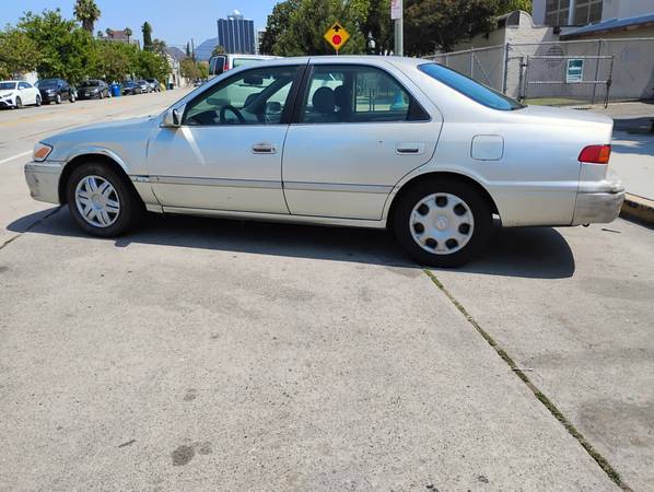 Toyota Camry - $1,70063624653746435122