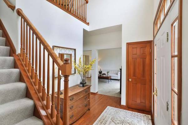 $2,025 / 5br - 2800ft2 - Upscale Sober Home in Evanston - 10 minute walk from the L (Evanston)63898732399875123