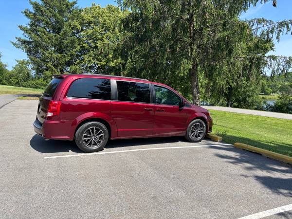 2018 Dodge Grand Caravan GT - $11,90063654694594817122