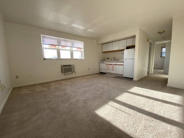 $755 / 1br - Affordable 1 BR in Greensburg with Air Conditioning & Open Floor Plan! (Greensburg / Westmoreland / Jeannette / Latrobe)63664544843905121
