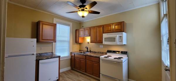 $850 / 1br - Very Nice Large 1 Bedroom (Verona)63664544332803120