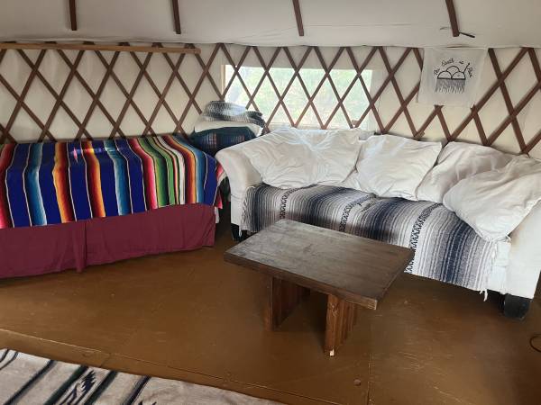 $950 / 1br - Yurt for rent - furnished (Santa Fe)63659832917889124