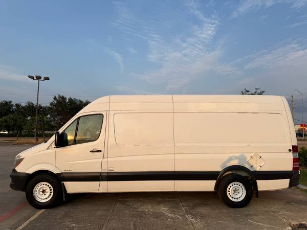 2014 MERCEDES SPRINTER 2500 DIÉSEL - $9.700 (Richmond)63622281066499120