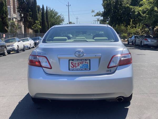2007 Toyota Camry Hybrid – 115K Millas – Excelente Consumo de Combustible – Título Limpio - $8,45063624095023107124
