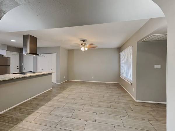 $1,165 / 3br - 1613ft2 - Marvelous 3Bed 2Bath Home (Tempe)64047707946883123