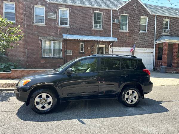 2011 Toyota Rav 4 AWD - $3,900 (Sheepshead Bay)63654708815235120
