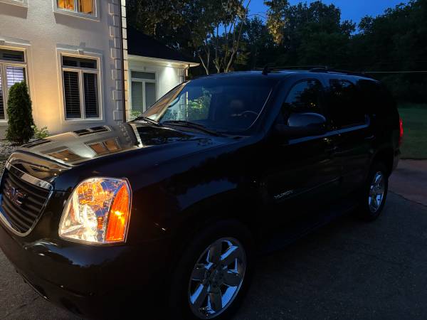 Yukon slt 4x4 - $8,750 (Franklin)63621534760961121