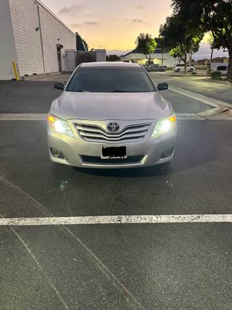 Toyota Camry 2011 - $6,500 (Los Ángeles)63615855223171120