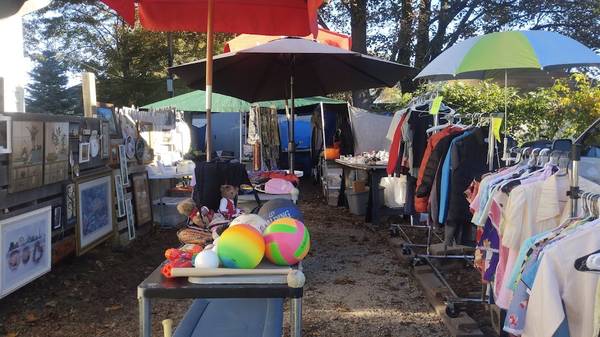 Yard sale photo