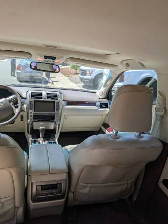 Lujo y capacidad: Lexus GX 460 2012 - $13,000 (vallejo / benicia)63613294937731124