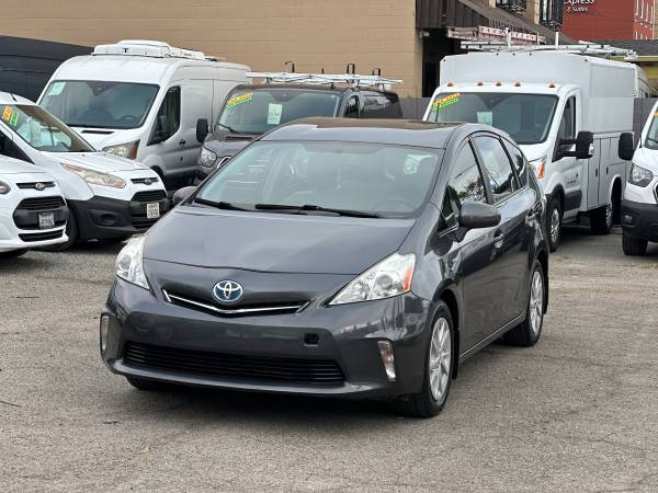 2012 TOYOTA PRIUS V, CLEAN TITLE, EXCELLENT CONDITION - $9,990 (hayward / castro valley)63470585141507120