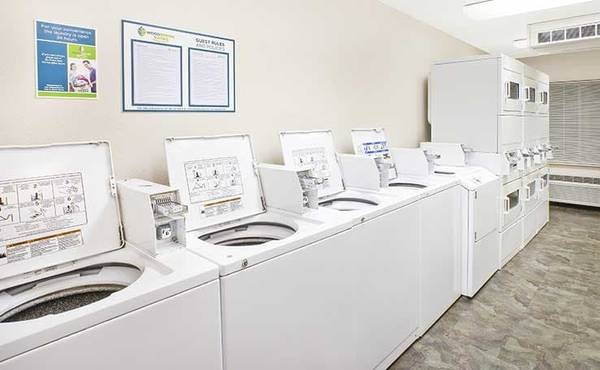 $439 / 1br - Save Big with Flexible Living Solutions! (2630 Van Ommen Dr, Holland, MI)63618866410883122