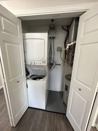 $2,525 / 2 habitaciones - 1140 pies² - Amplios armarios empotrados, mantenimiento de emergencia 24/7, garaje (180 Woodbury St, Manchester, NH)63656161543427124