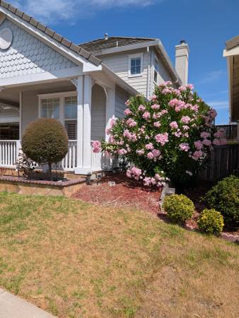 $4,200 / 4br - 4 bed, 3 bath available now (hercules, pinole, san pablo, el sob)63933766891651121