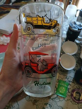 VINTAGE 1940'S/1950'S DRINKING GLASS,CLASSIC CARS,24 OZ 1