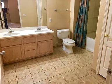 $1,500 / 2br - One level with attached garage (Las Vegas)63859500673921121