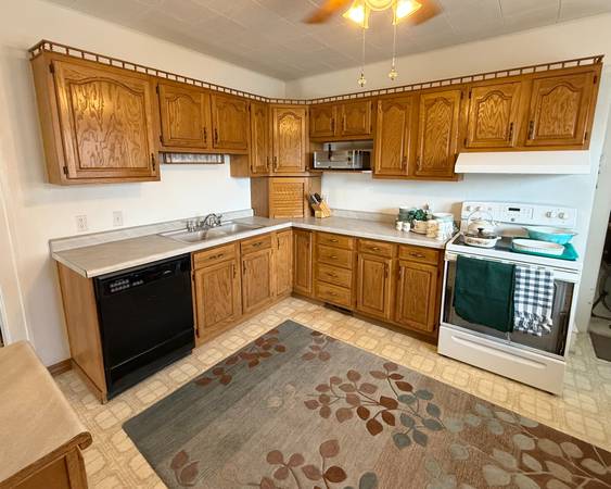 $219,900 / 4br - 2000ft2 - Duplex For Sale - Great Investment Opportunity! (Sheboygan)63813312613891124