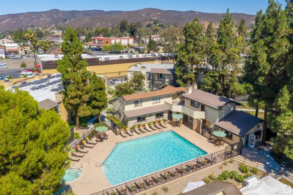 $2,219 / 1br - 733ft2 - 1Br 1Bt $500 Off Move In Special Limited Time Only! Why Wait Call Now! (Poway)63663973570561123