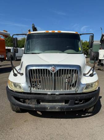 2009 International 4300 DuraStar Mechanics - Photo 7