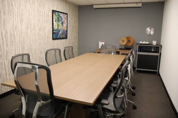 $45 Sala de reuniones para tu próximo encuentro de equipo (Greenville)63783811959041121