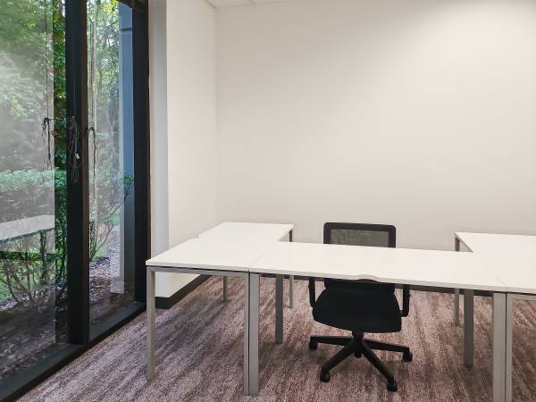 Special Offer: 25% off this private office 1