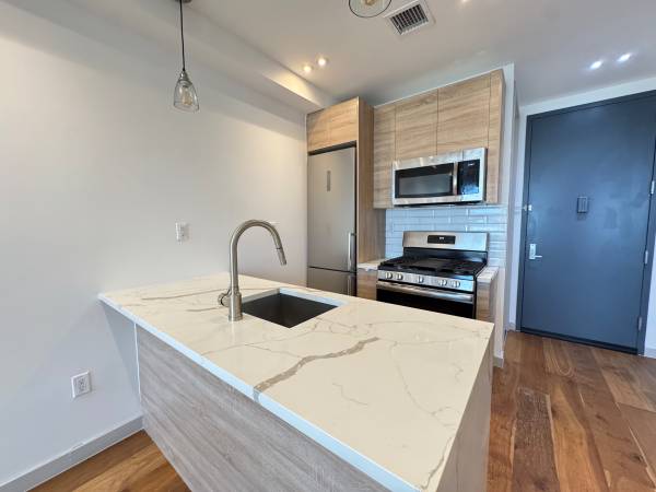 $3,250 / 2br - ‼️ NO FEE ! Luxury 2BR/2Bath ! W/D in unit ! Terrace !63788856830465123