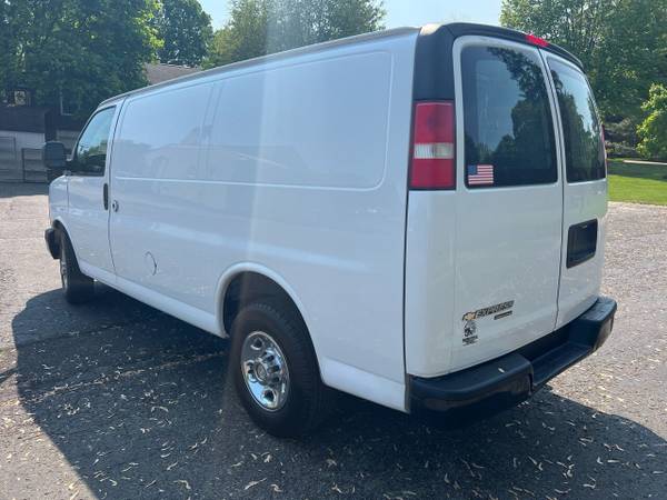 2012 Chevy Express 2500 * 122,000 Millas *Financiamiento Disponible - $14,995 (BEAVER FALLS)63654695090435122