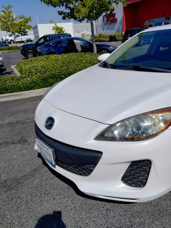 Mazda 3 en venta - $8,999 (471 Northlake Dr. San Jose)63617847234947122