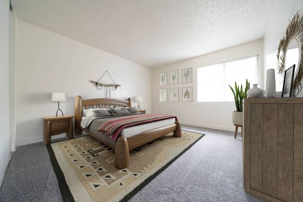$2,350 / 2br - 931ft2 - 🐾 All Pets Welcome! Large 2BR/2BA  $2350 w/ Great Amenities (Lakeside)63701744322819122