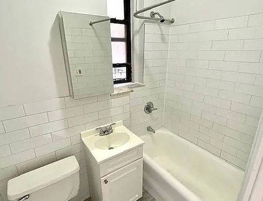 $700 / 1br - - Unidad de un dormitorio y un baño63668209018625123