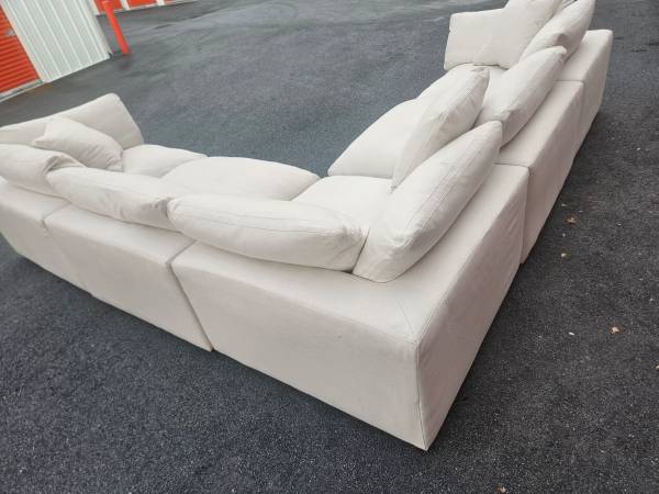 FREE DELIVERY Couch Sofa Sectional 5
Piece Grey Cloud Ivory - $710 (Buford)63470456423939124