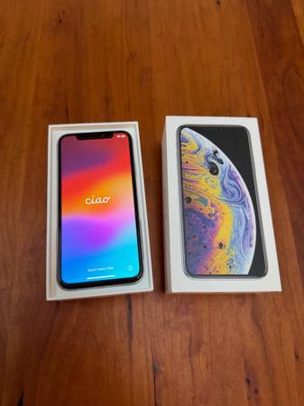 iPhone XS - 64 Gb 1