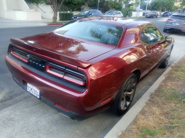 2019 Dodge Challenger SXT - $14,900 (West Los Angeles)63623826221315121