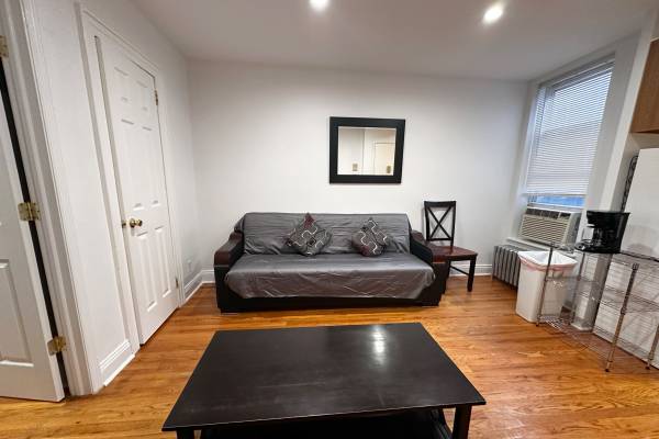 $3,000 / 1br - 600ft2 - Discover this spacious, sun-filled, fully furnished one-bedroom in Sun (Sunnyside)63945361780226122