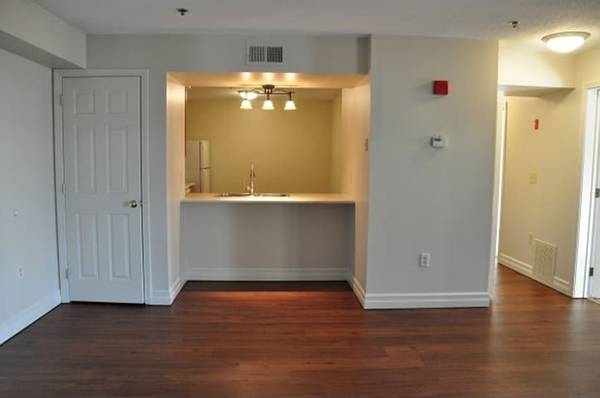 $2,515 / 2br - 875ft2 - 24/7 Emergency Maintenance, Online Payments Available, Parking (42 Wolf Rd, Lebanon, NH, USA, Lebanon, NH)63932188858498124