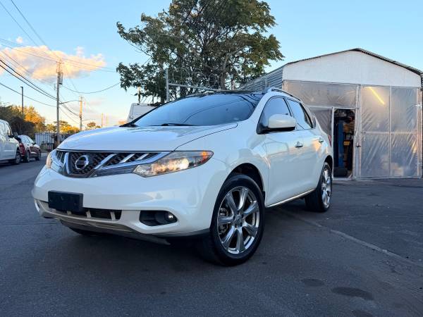2013 Nissan Murano AWD PLATINUM beautiful Truck 1